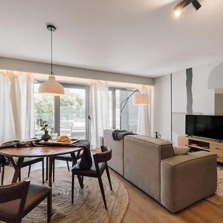 Appartamento Olot - 2 Bedroom, Terrace And Parking In Alcantara Lisbona