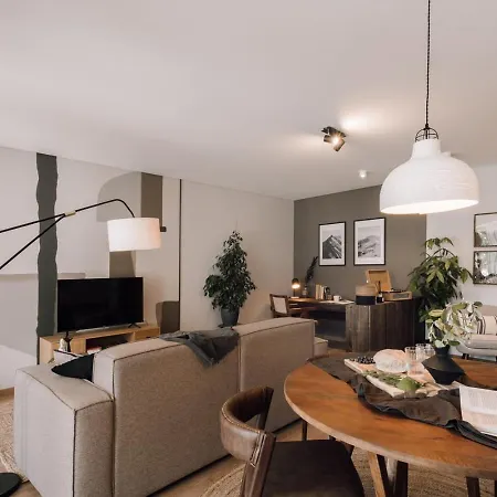 Olot - 2 Bedroom, Terrace And Parking In Alcantara Apartment