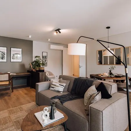 Olot - 2 Bedroom, Terrace And Parking In Alcantara Apartment Lisbon