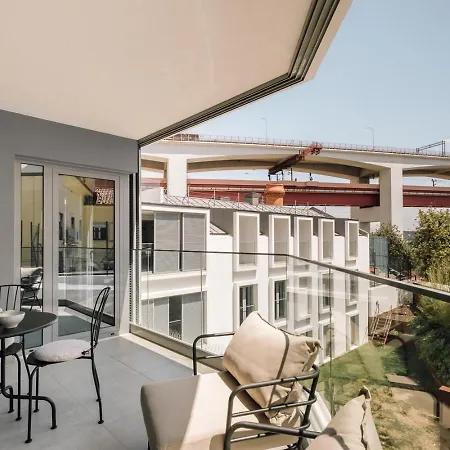 Olot - 2 Bedroom, Terrace And Parking In Alcantara Apartment